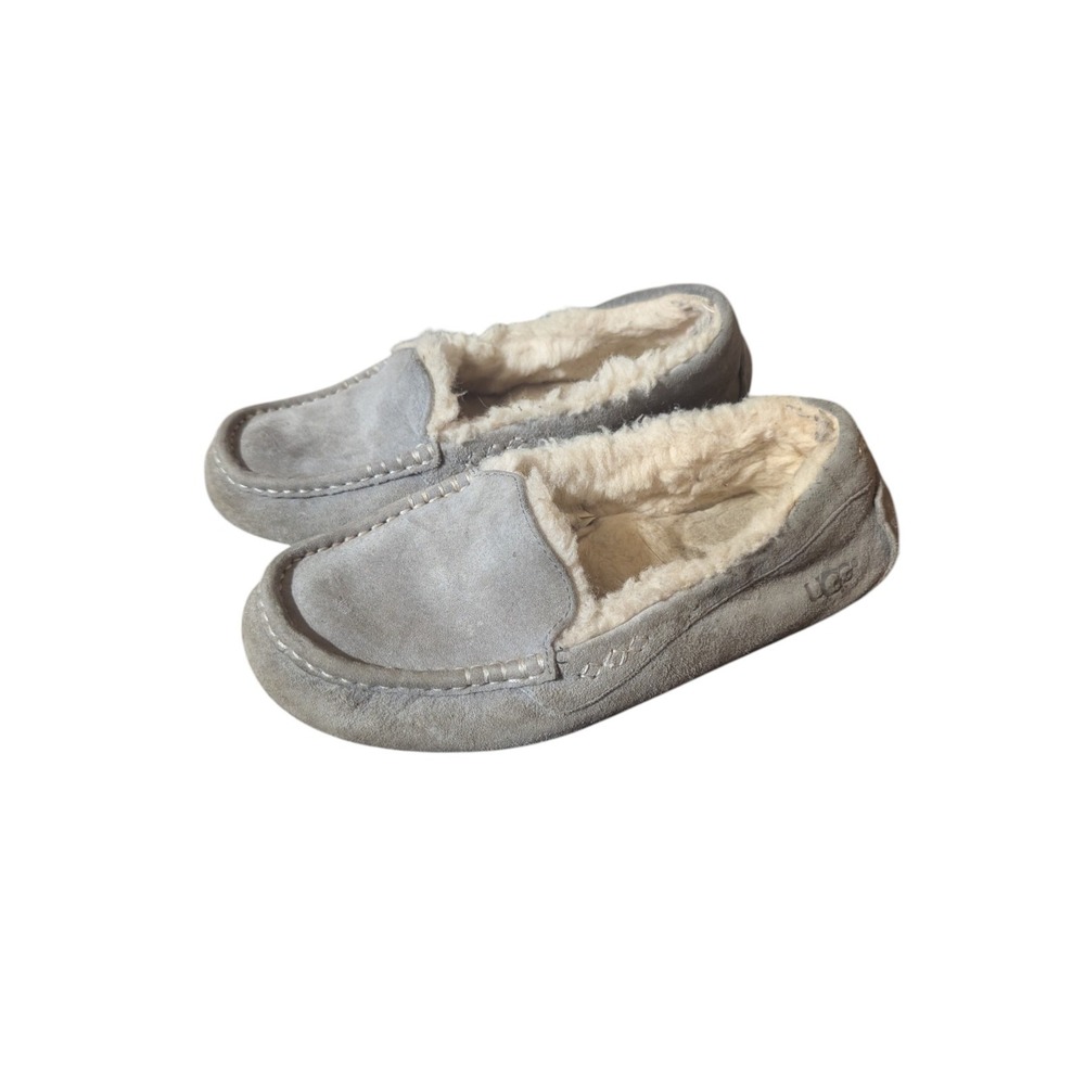 UGG Ansley Gray Shearling Lined Suede Moccasin Slippers Women's‎ 8